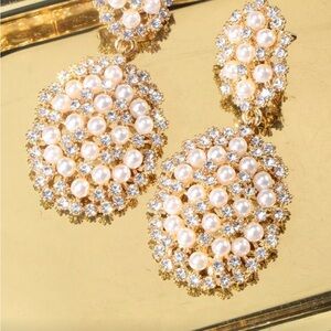 Luxurious Gold and Pearl Cluster Earrings with crystals